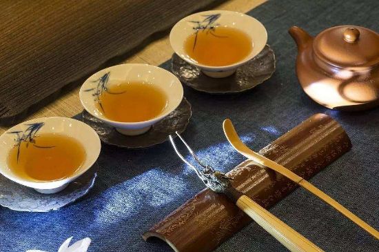 Щݹ裬Ӧô<a href=//rybet8.com target=_blank class=infotextkey>Ҷ</a>